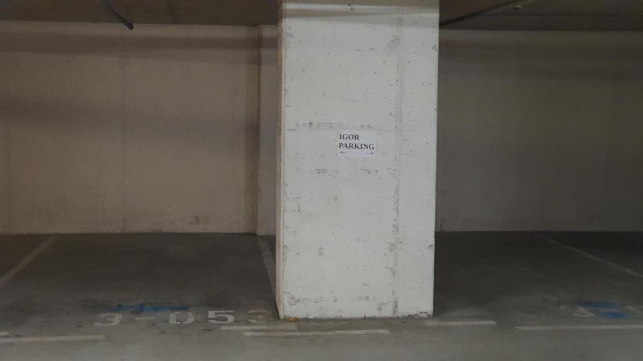 Hermes Apartment & 2 Free Garage Secured Parkings Ljubljana Exterior photo