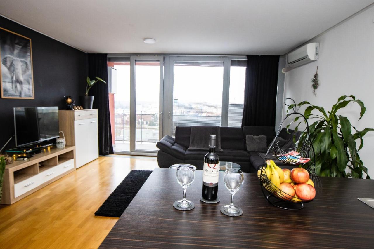 Hermes Apartment & 2 Free Garage Secured Parkings Ljubljana Exterior photo